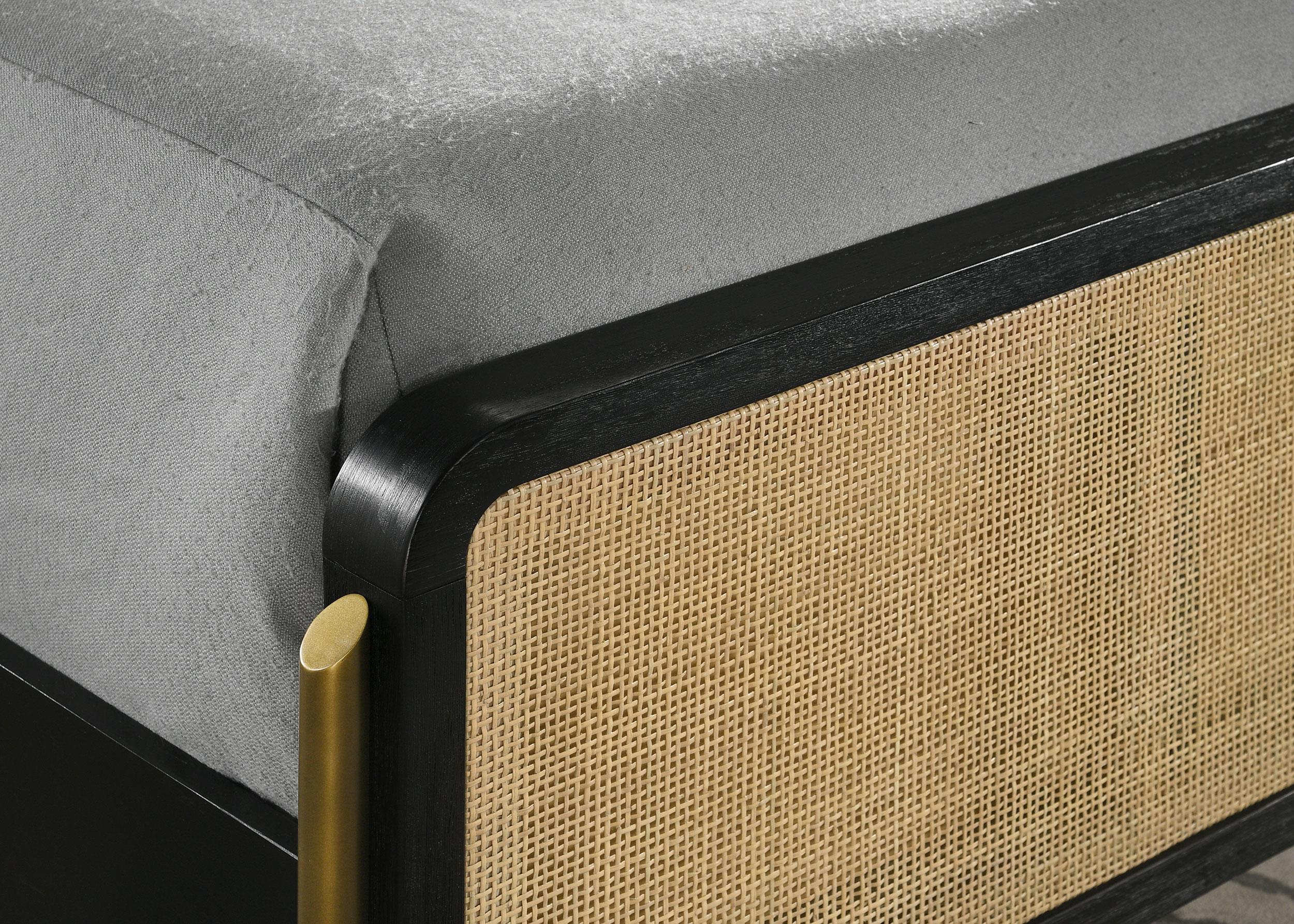 Arini Panel Bed