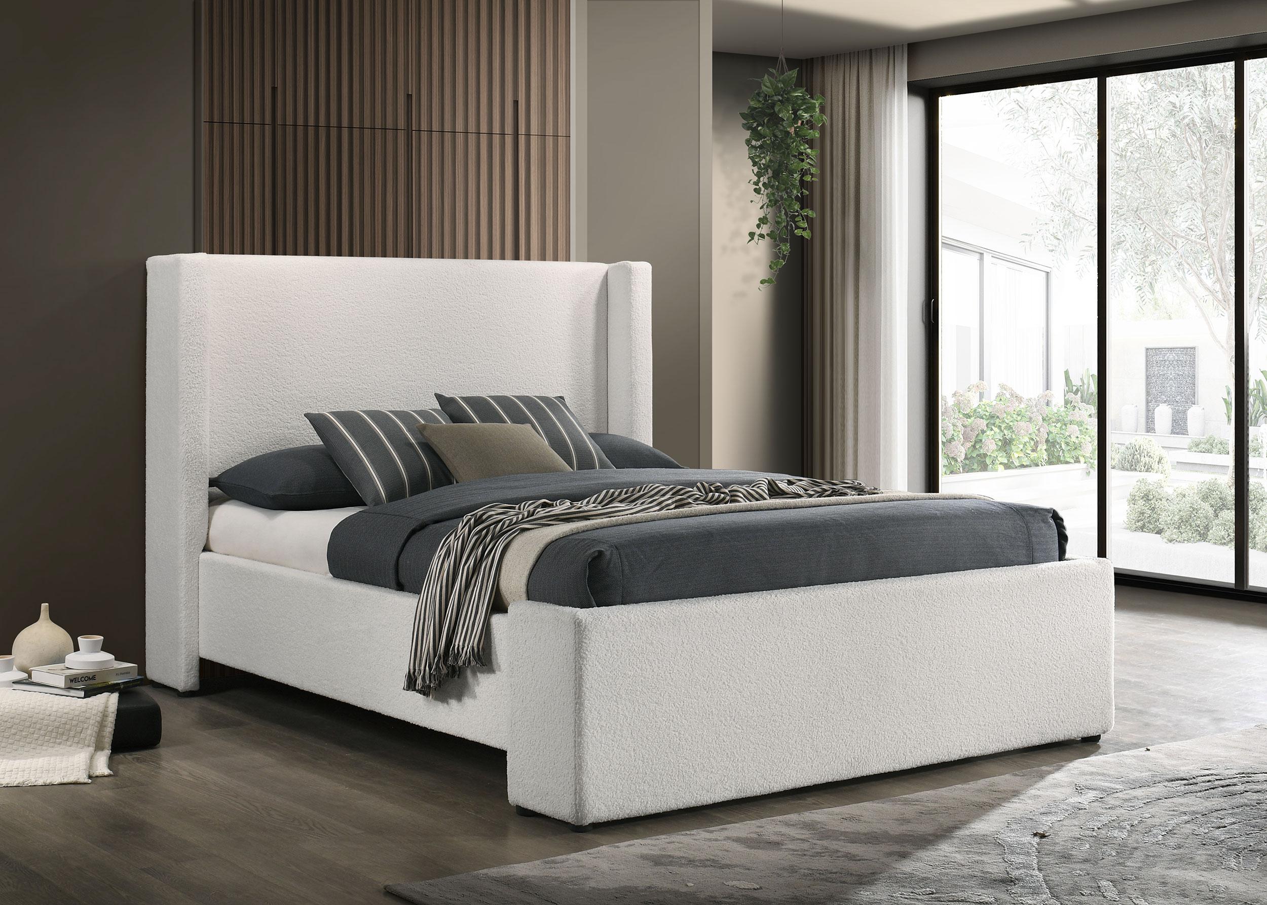 Alamosa Wingback Platform Bed - Romeo & Juliet Furniture (Warren,MI)