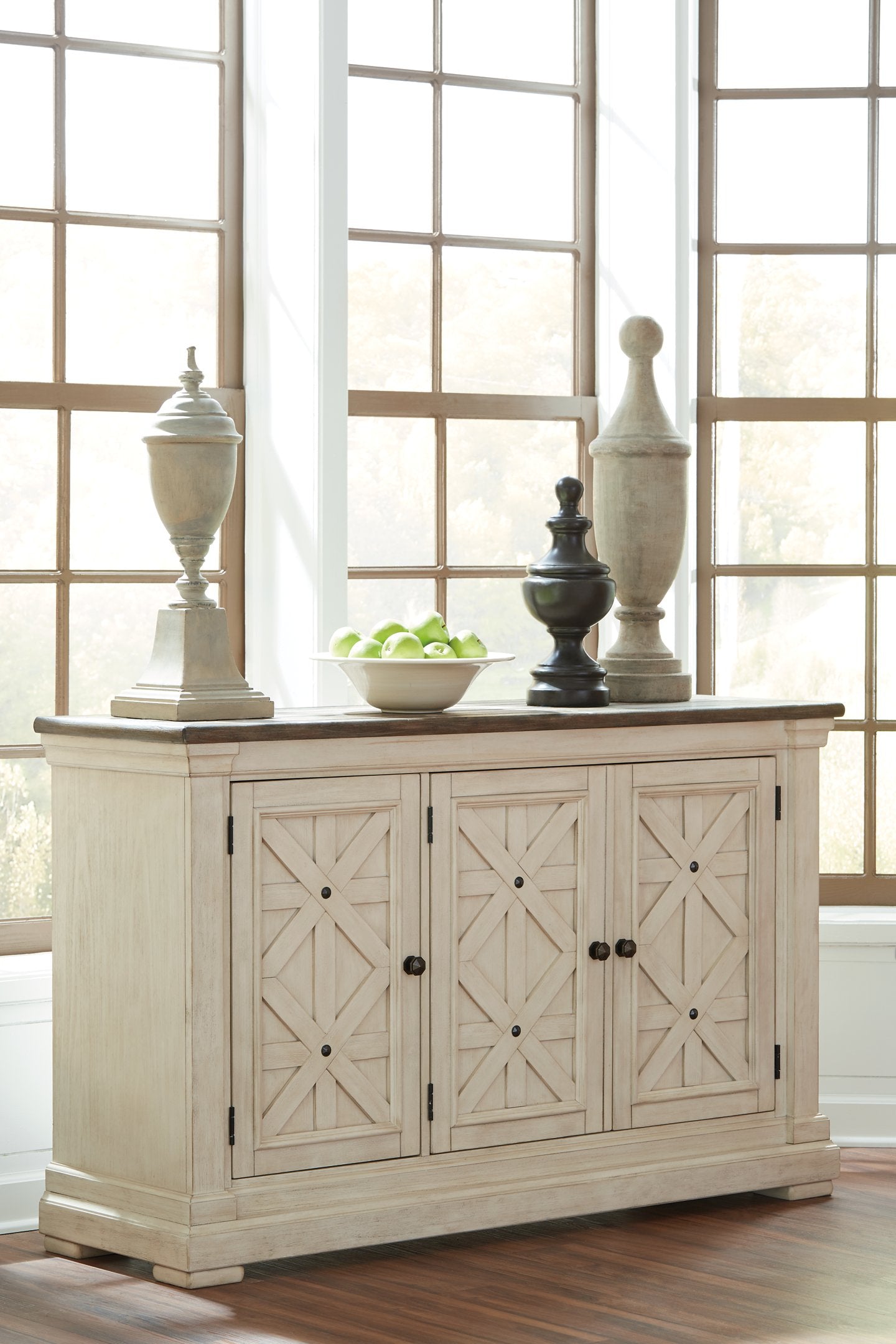 Bolanburg Dining Server - Romeo & Juliet Furniture (Warren,MI)