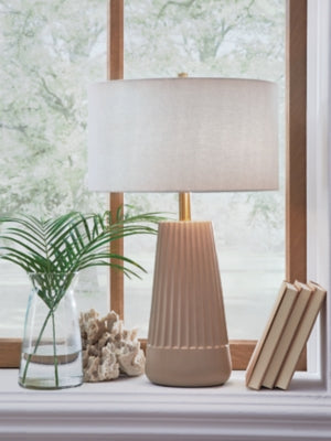 Dellner Table Lamp - Romeo & Juliet Furniture (Warren,MI)