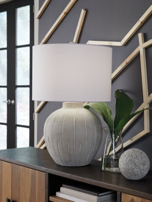 Calbert Table Lamp - Romeo & Juliet Furniture (Warren,MI)