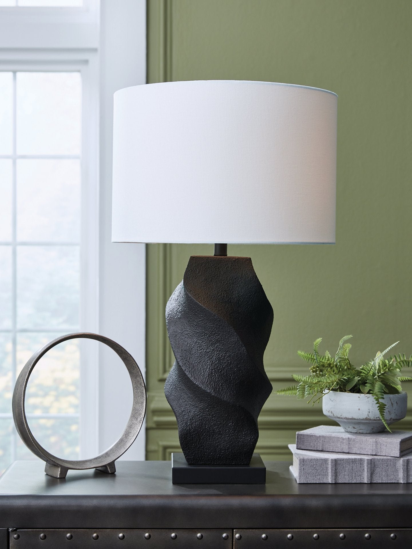 Amillion Table Lamp - Romeo & Juliet Furniture (Warren,MI)