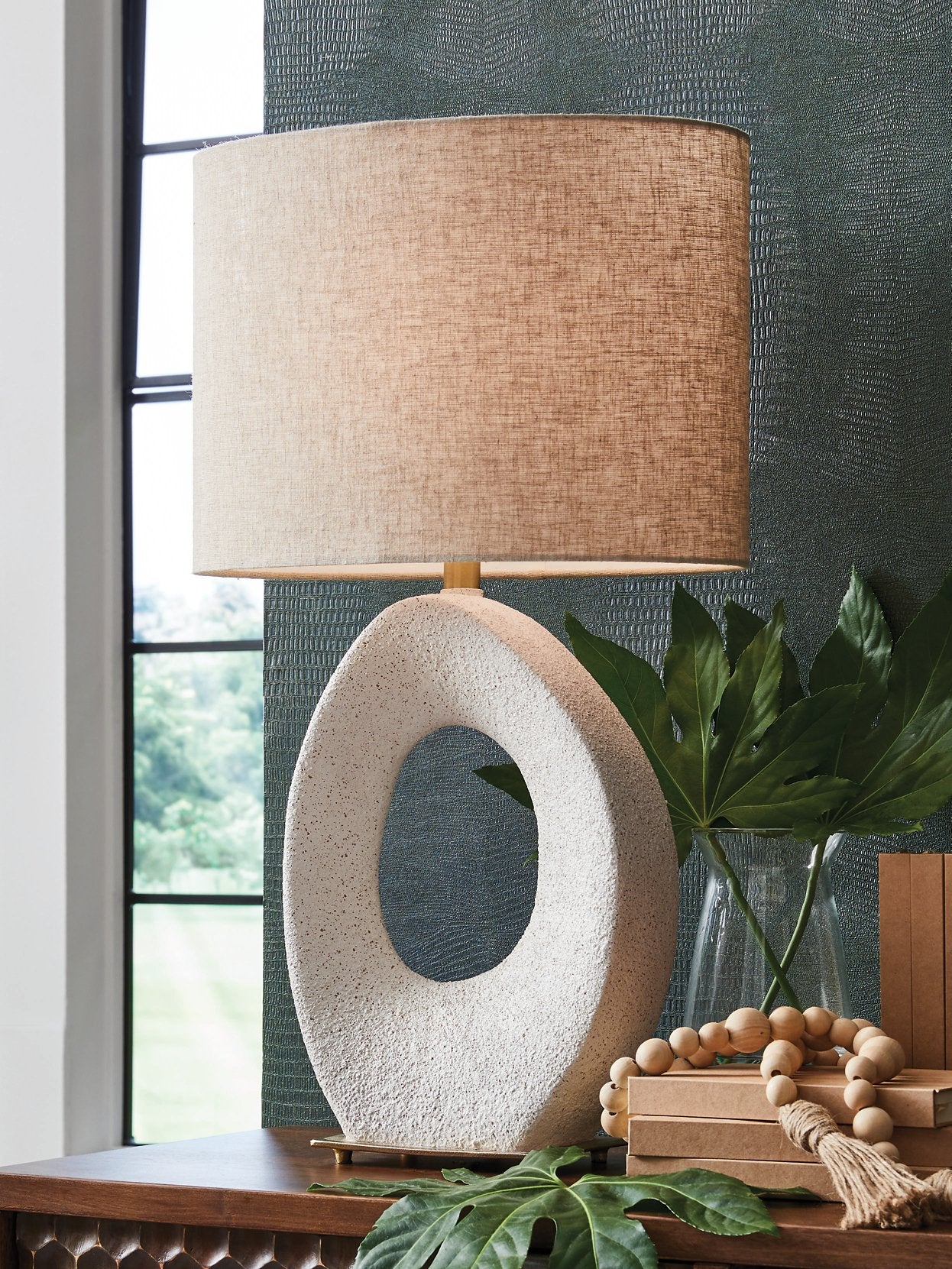 Trentlen Table Lamp - Romeo & Juliet Furniture (Warren,MI)