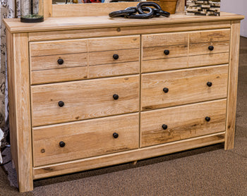 Makidern Dresser and Mirror - Romeo & Juliet Furniture (Warren,MI)