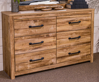 Maystonna Dresser and Mirror - Romeo & Juliet Furniture (Warren,MI)