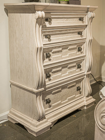 Bruchandi Chest of Drawers - Romeo & Juliet Furniture (Warren,MI)