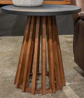 Kallari End Table - Romeo & Juliet Furniture (Warren,MI)