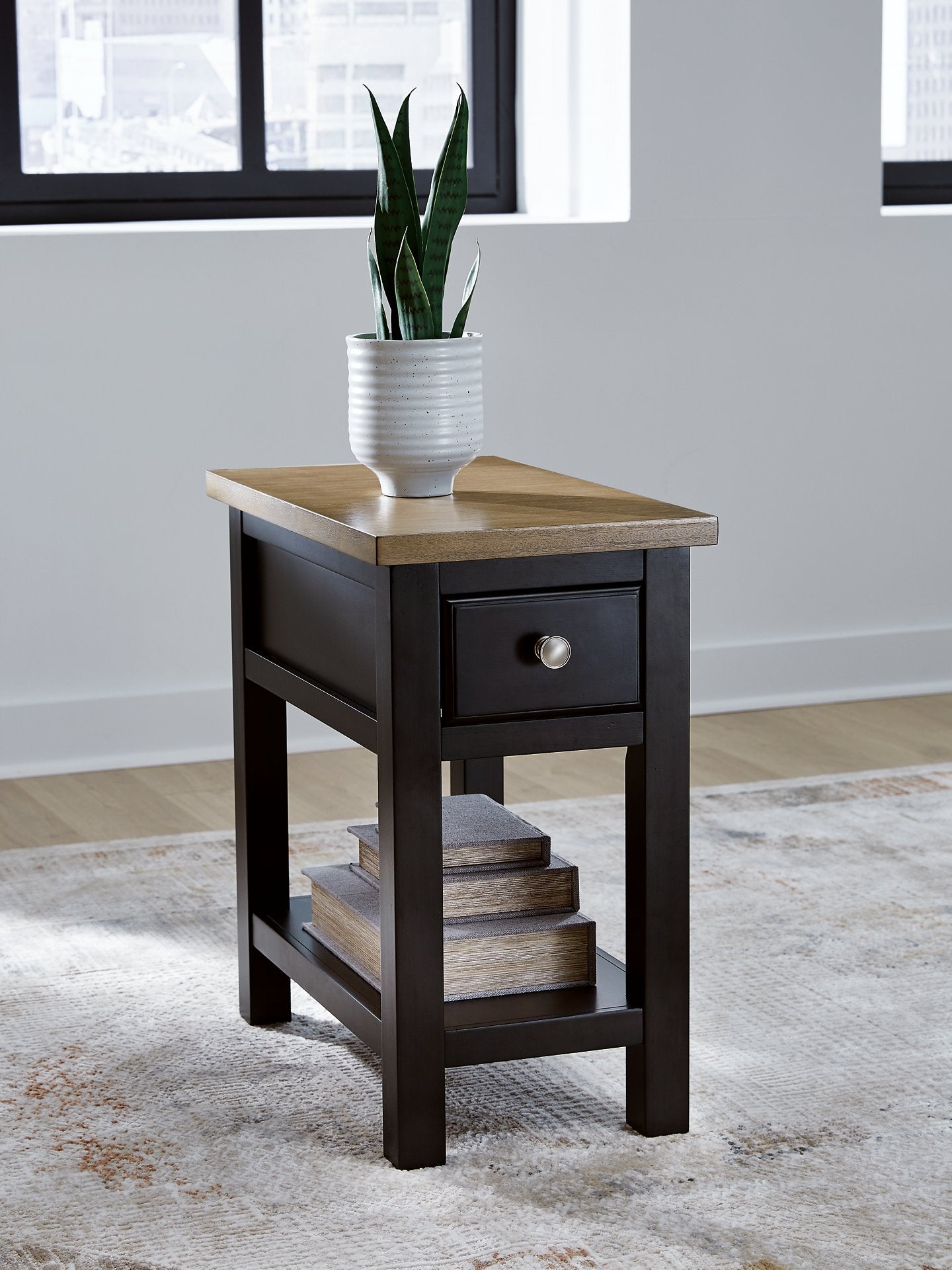 Drazmine Chairside End Table - Romeo & Juliet Furniture (Warren,MI)
