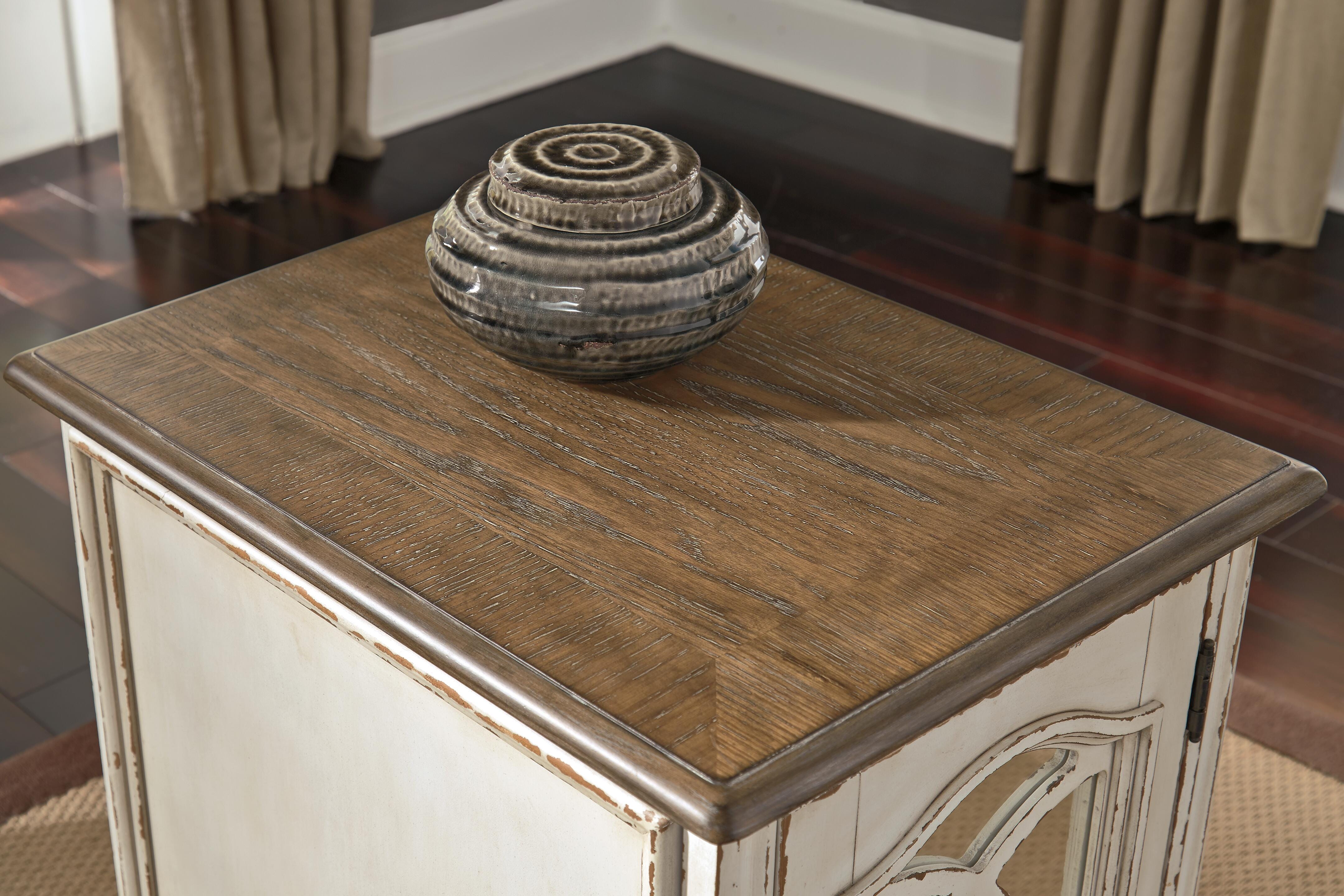 Realyn Table Set - Romeo & Juliet Furniture (Warren,MI)