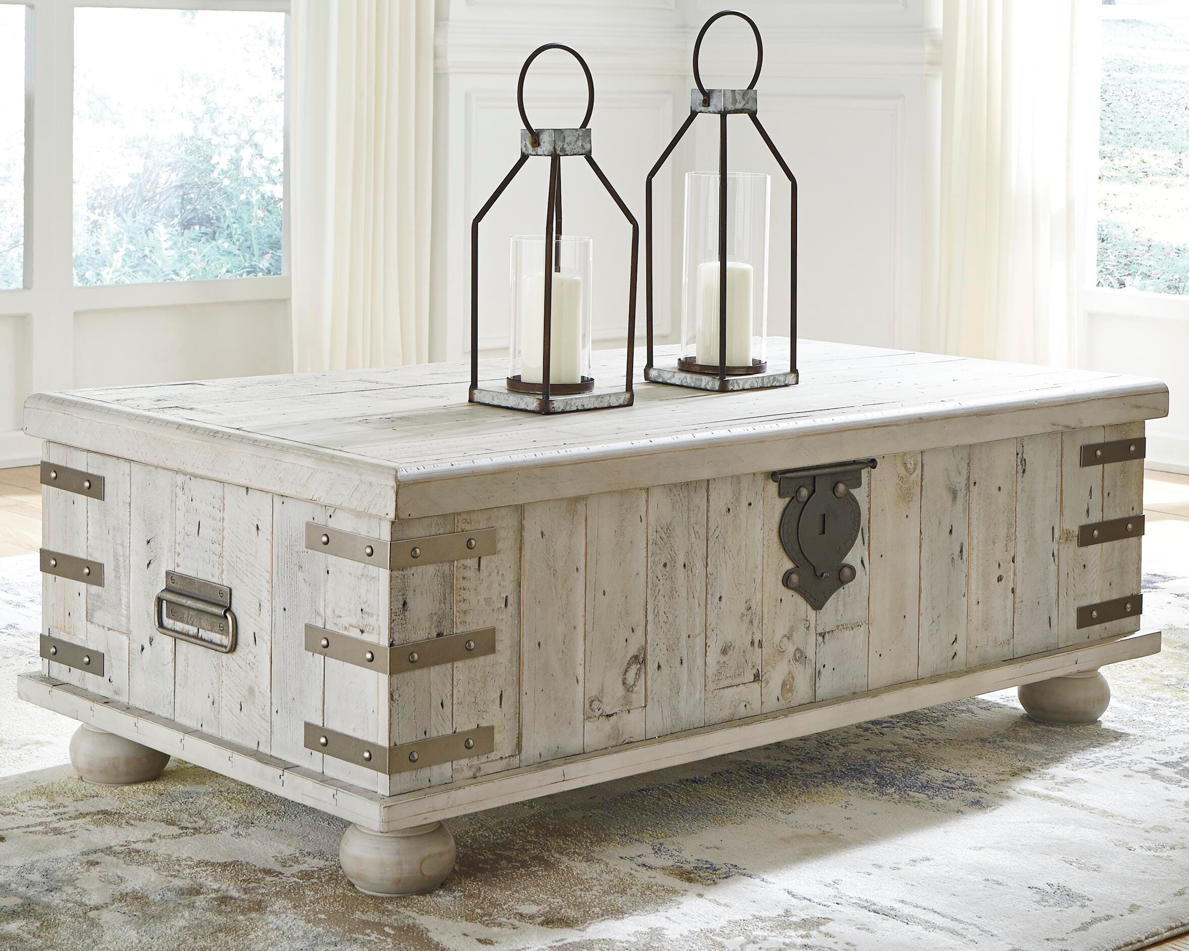 Carynhurst Coffee Table with Lift Top - Romeo & Juliet Furniture (Warren,MI)
