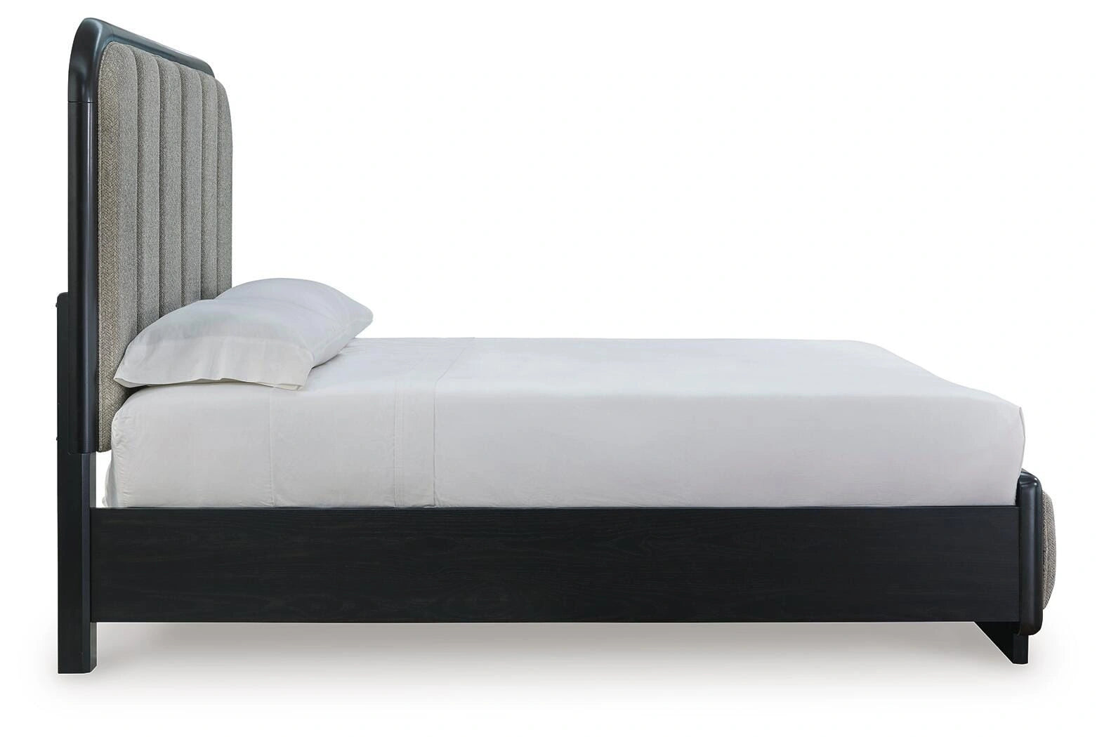 Rowanbeck Upholstered Bed
