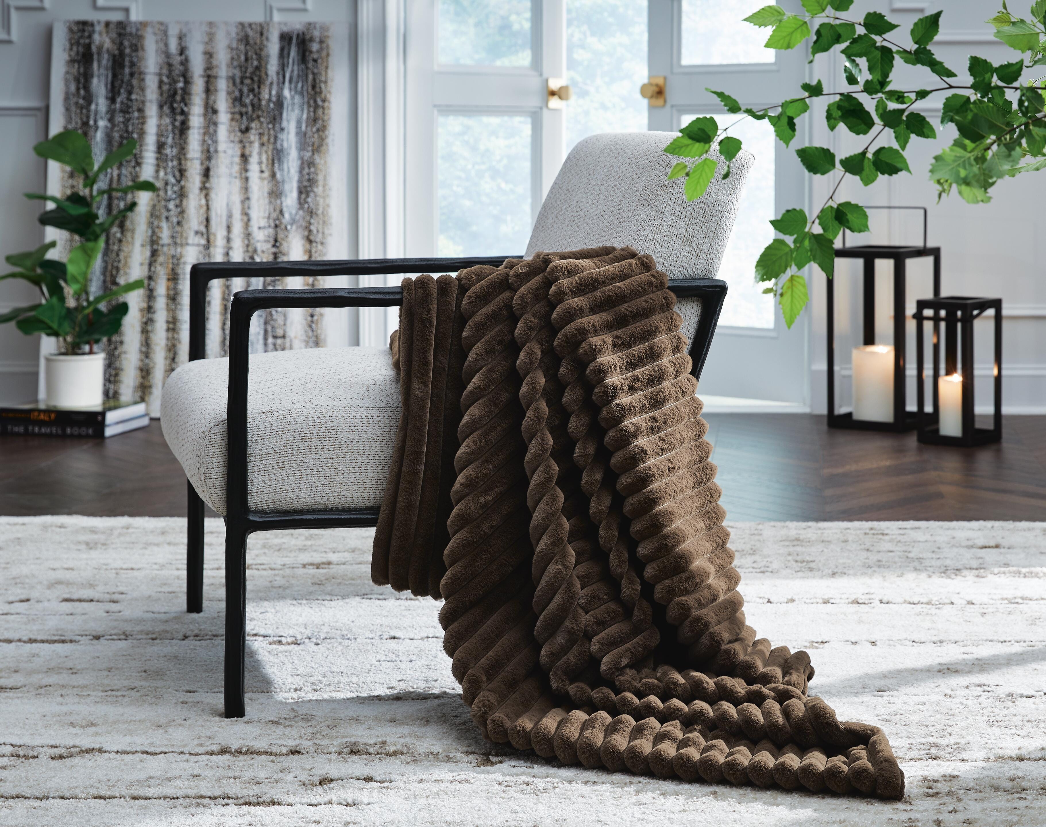 Alsonwell Throw - Romeo & Juliet Furniture (Warren,MI)