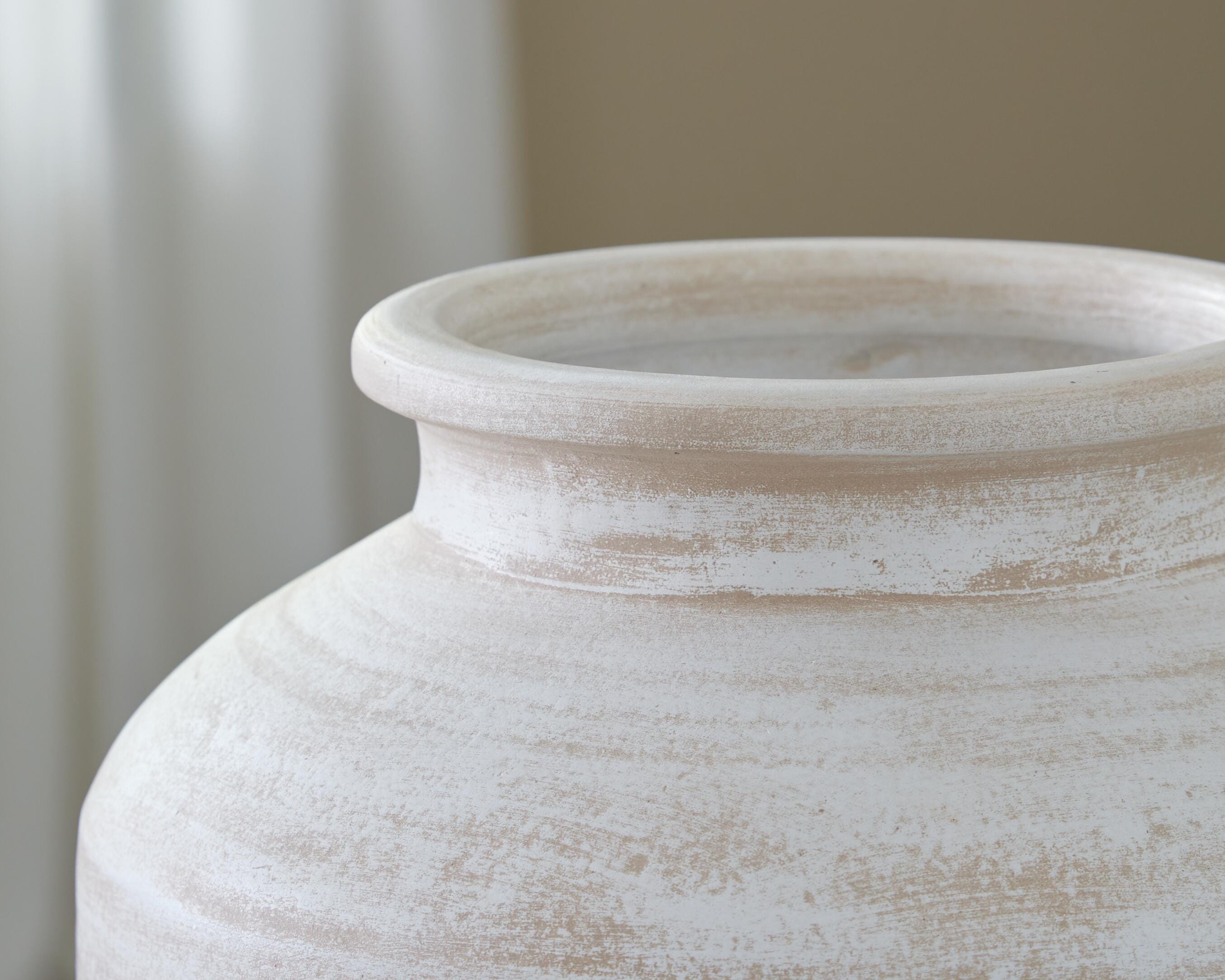 Meadie Vase - Romeo & Juliet Furniture (Warren,MI)