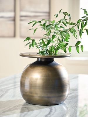 Fedorleigh Vase - Romeo & Juliet Furniture (Warren,MI)