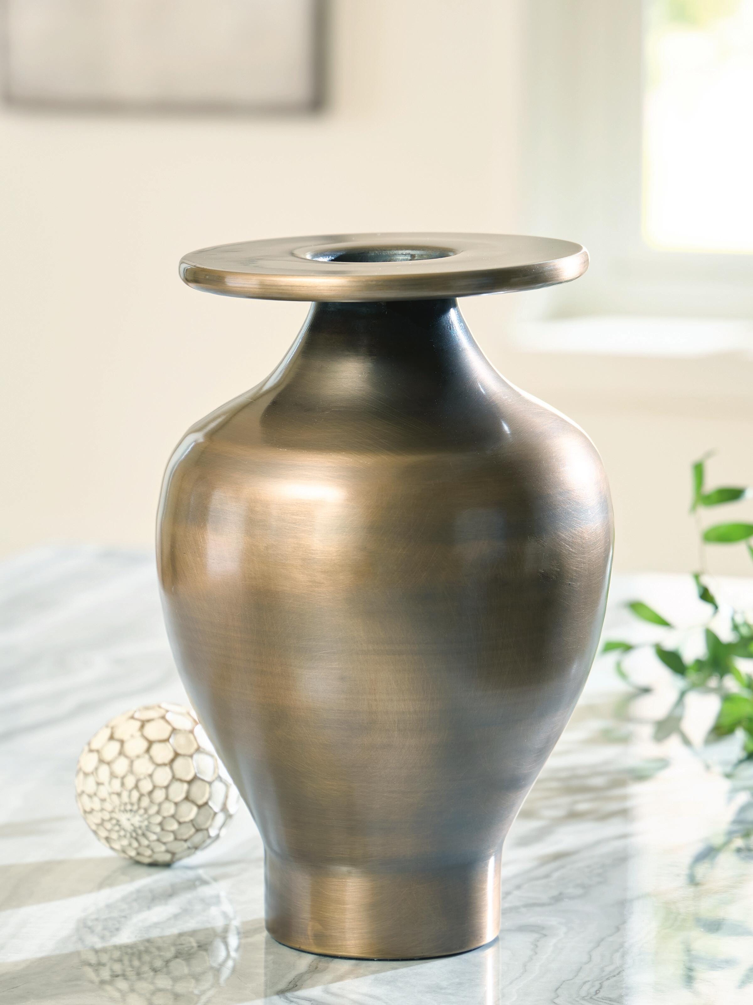 Fedorleigh Vase - Romeo & Juliet Furniture (Warren,MI)