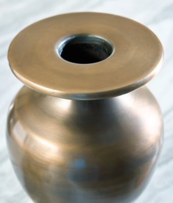 Fedorleigh Vase - Romeo & Juliet Furniture (Warren,MI)
