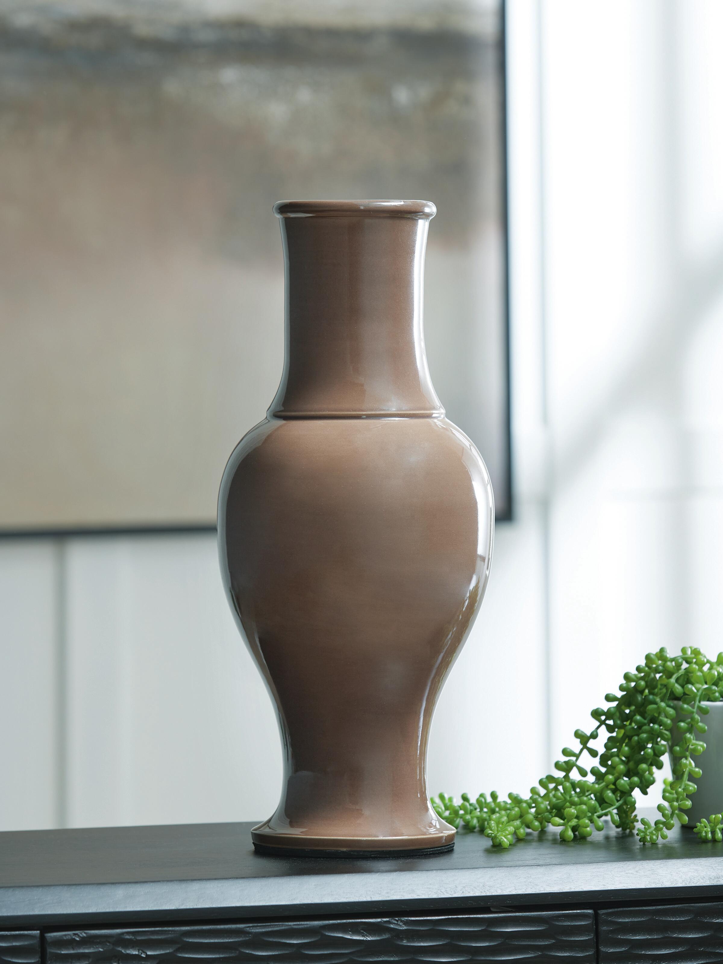 Tillmer Vase - Romeo & Juliet Furniture (Warren,MI)