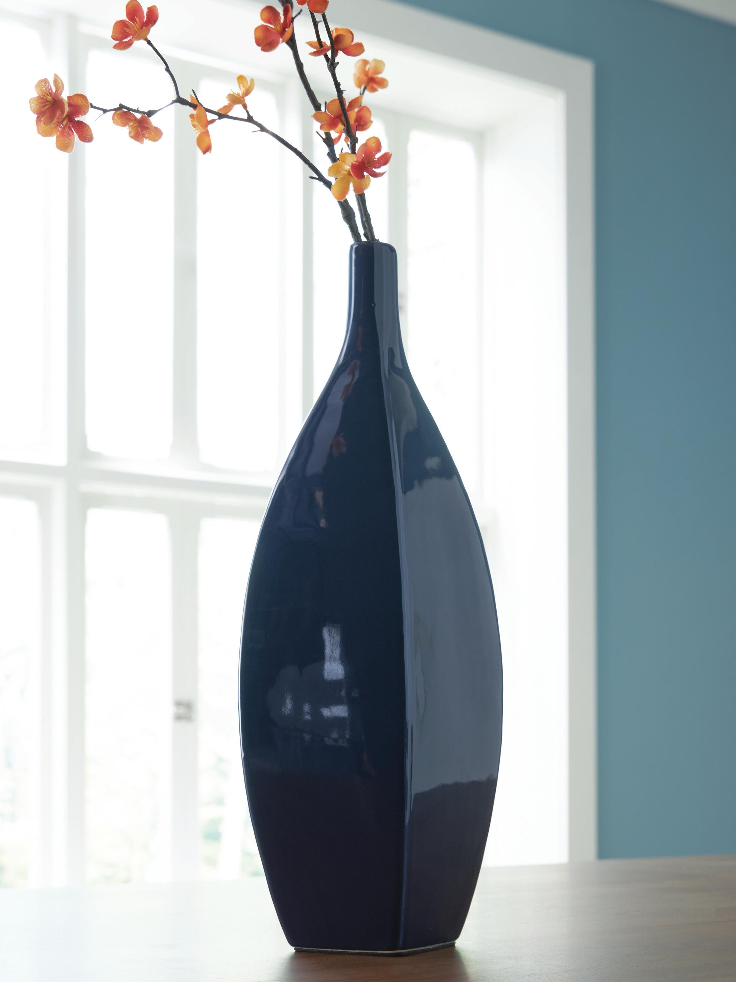 Abtinson Vase - Romeo & Juliet Furniture (Warren,MI)