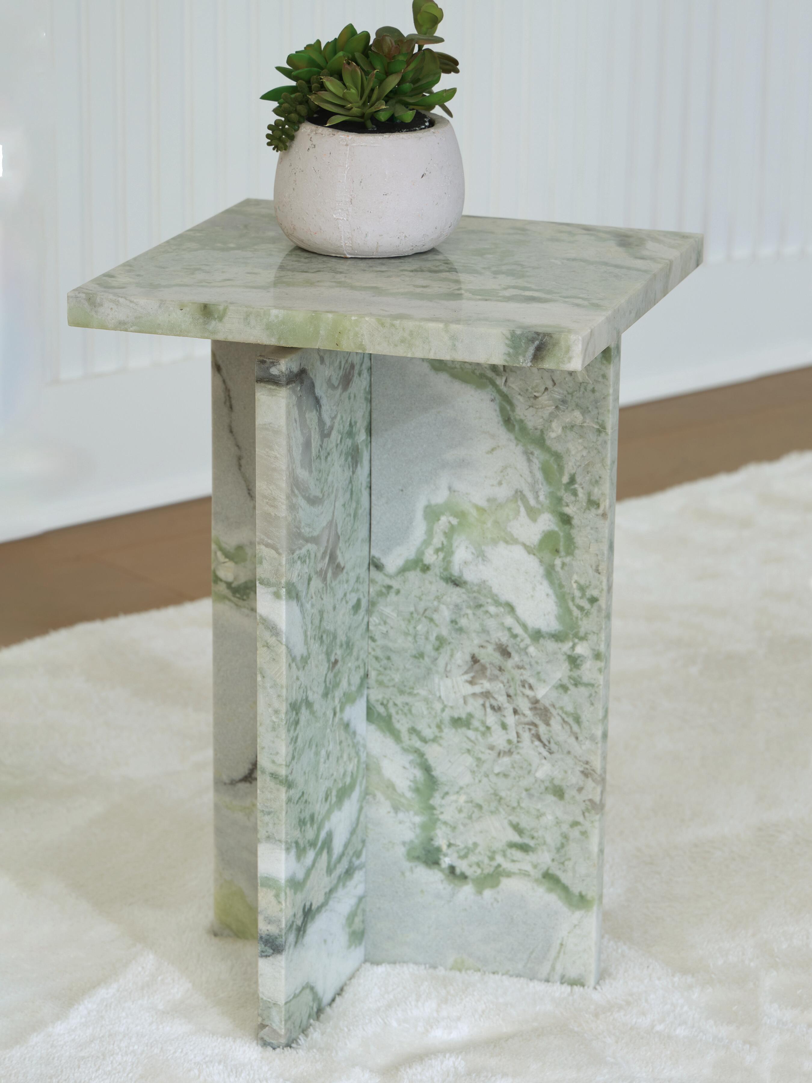 Deaconwell Accent Table - Romeo & Juliet Furniture (Warren,MI)