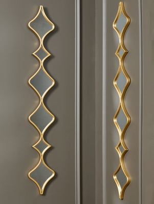 Harriswood Accent Mirror Set (Set of 2) - Romeo & Juliet Furniture (Warren,MI)