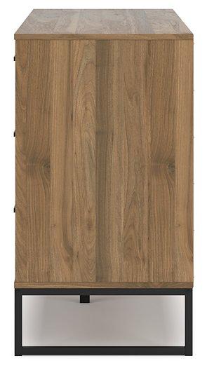 Deanlow Dresser - Romeo & Juliet Furniture (Warren,MI)