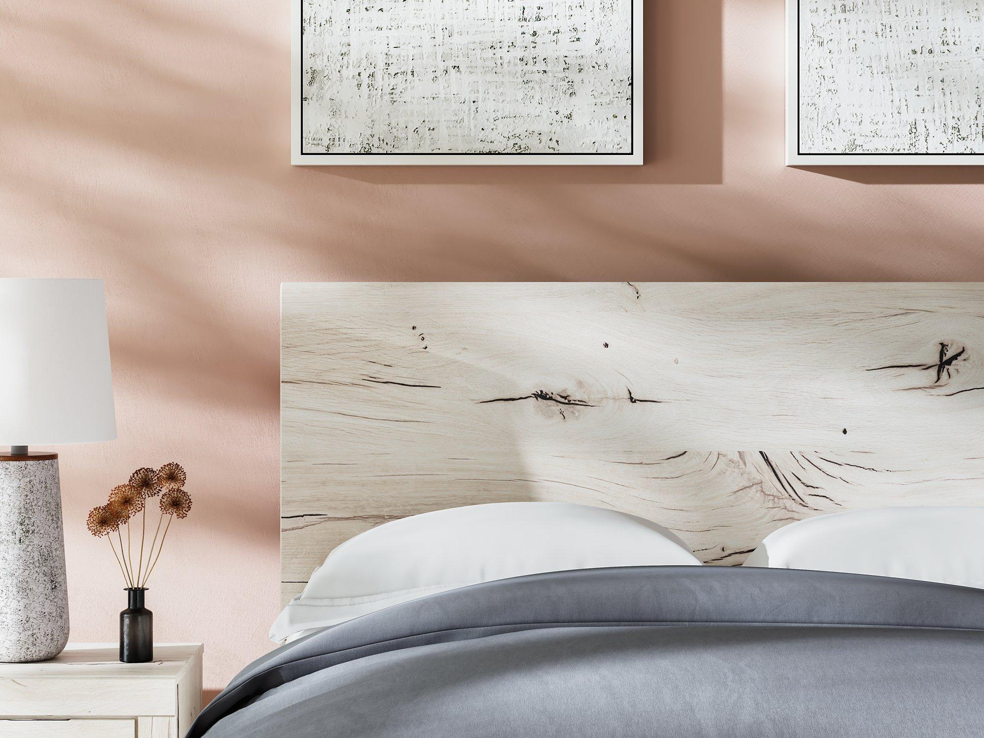 Lawroy Bed - Romeo & Juliet Furniture (Warren,MI)