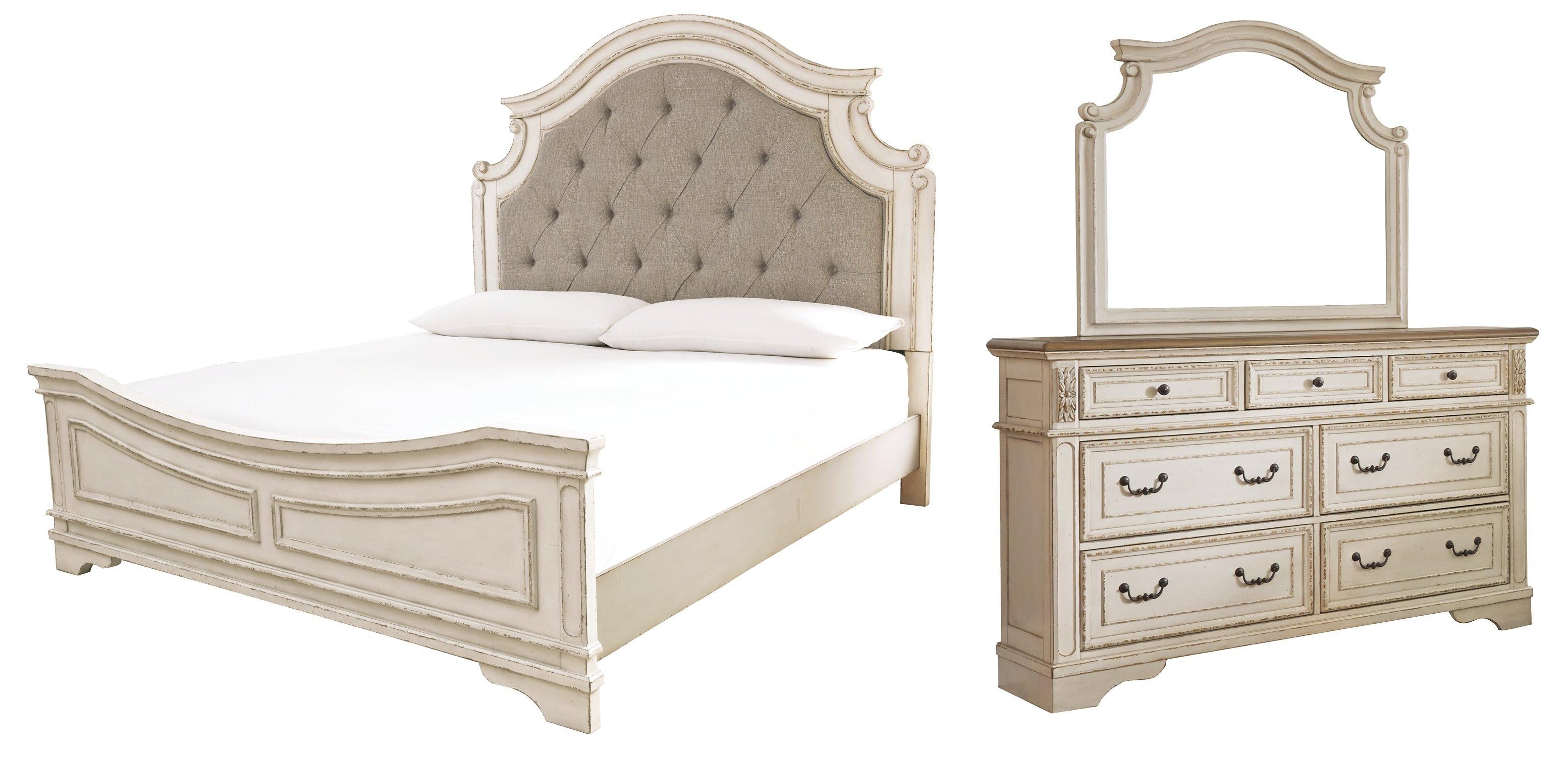 Realyn Bedroom Set