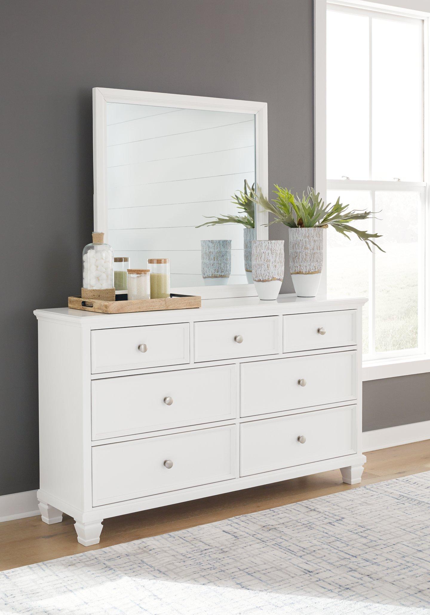 Fortman Dresser and Mirror - Romeo & Juliet Furniture (Warren,MI)