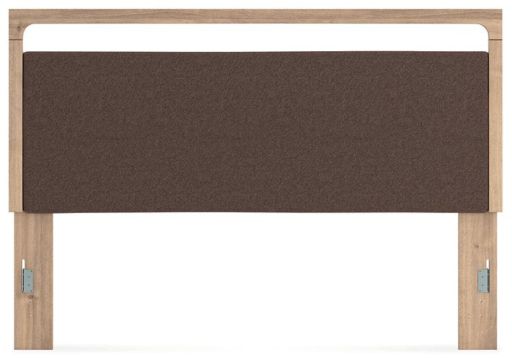 Kinlanni Upholstered Bed - Romeo & Juliet Furniture (Warren,MI)