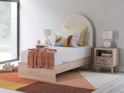 Arloster Upholstered Bed - Romeo & Juliet Furniture (Warren,MI)
