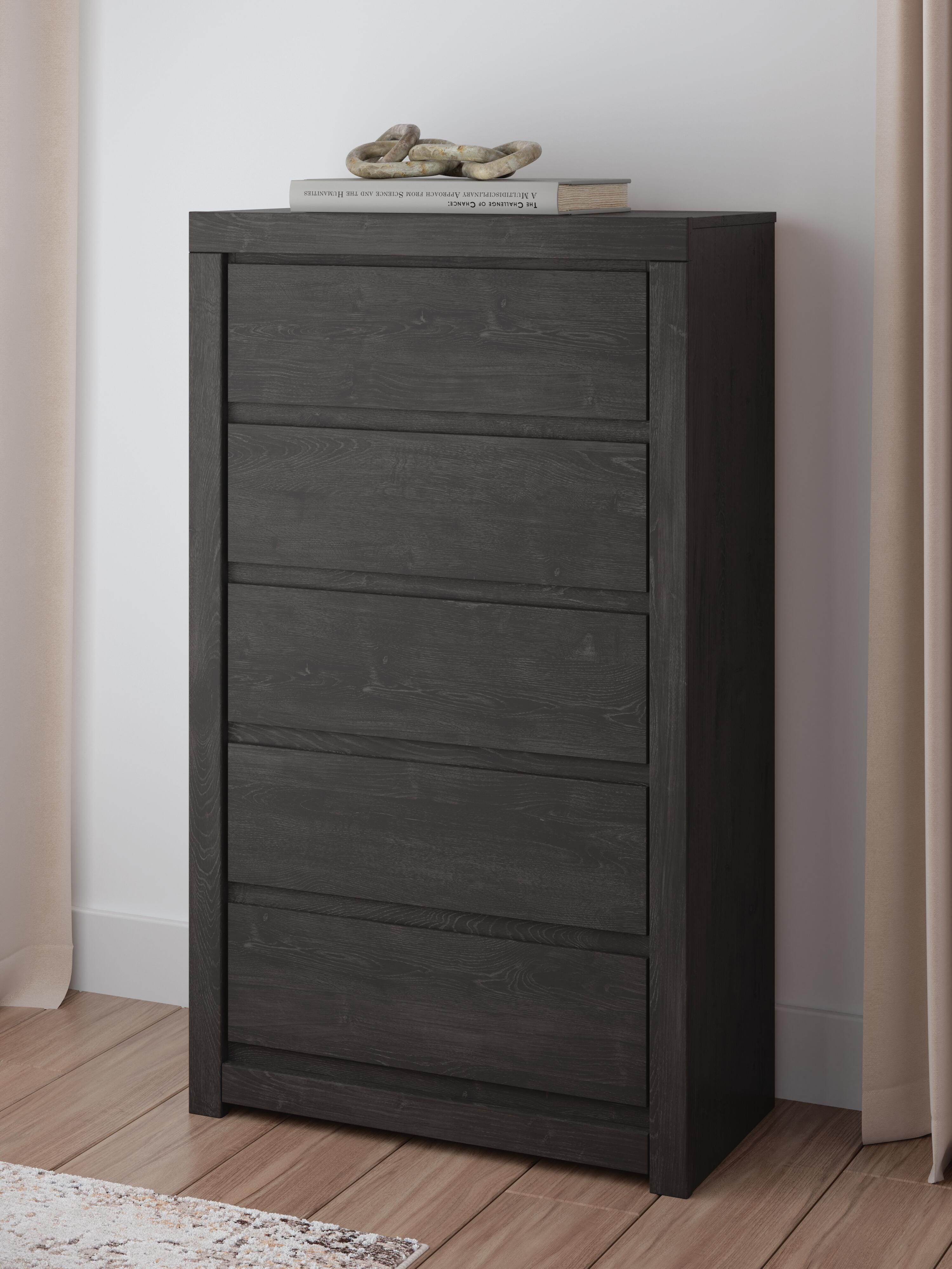 Fraluna Chest of Drawers - Romeo & Juliet Furniture (Warren,MI)