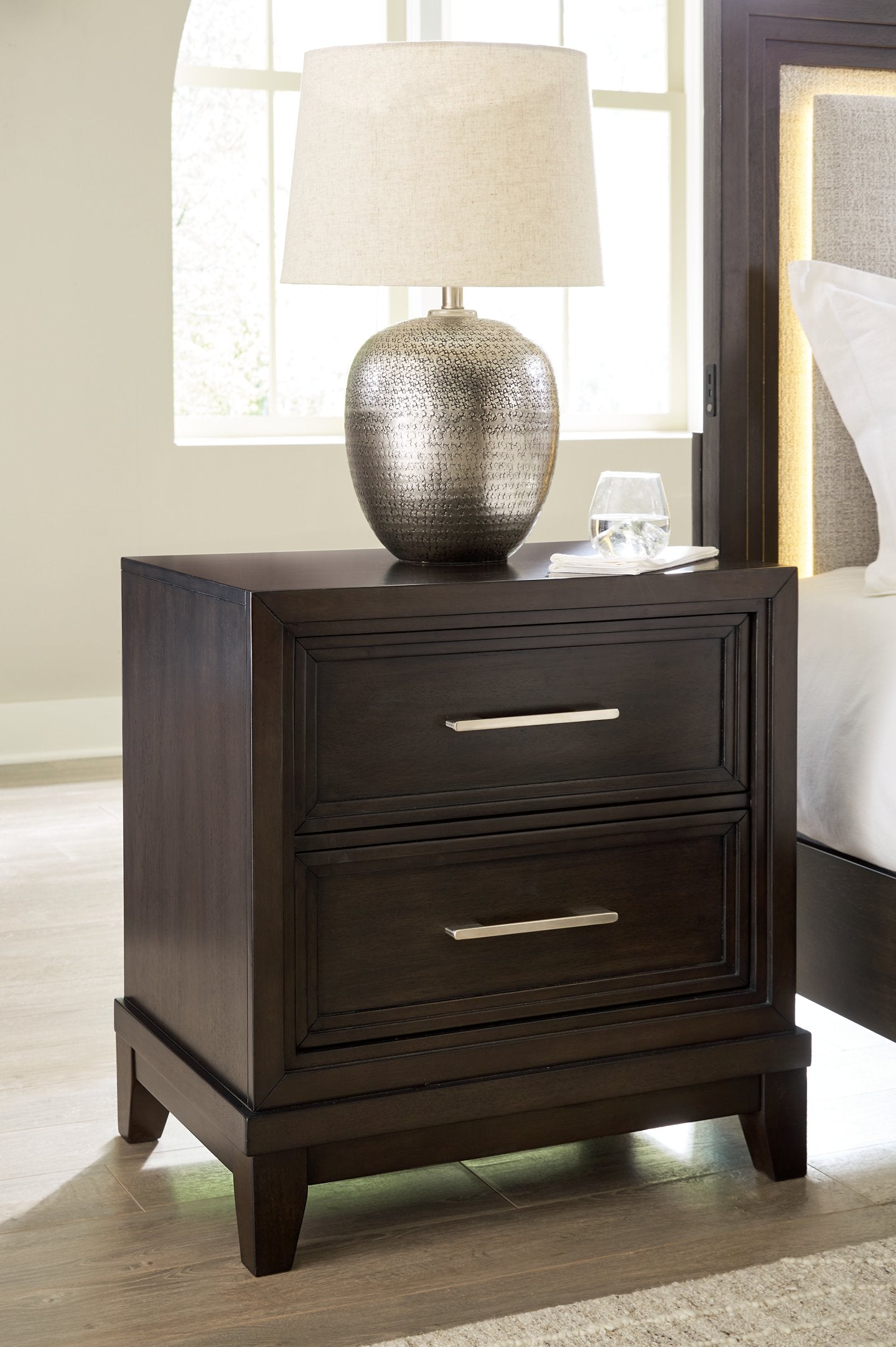 Neymorton Nightstand - Romeo & Juliet Furniture (Warren,MI)