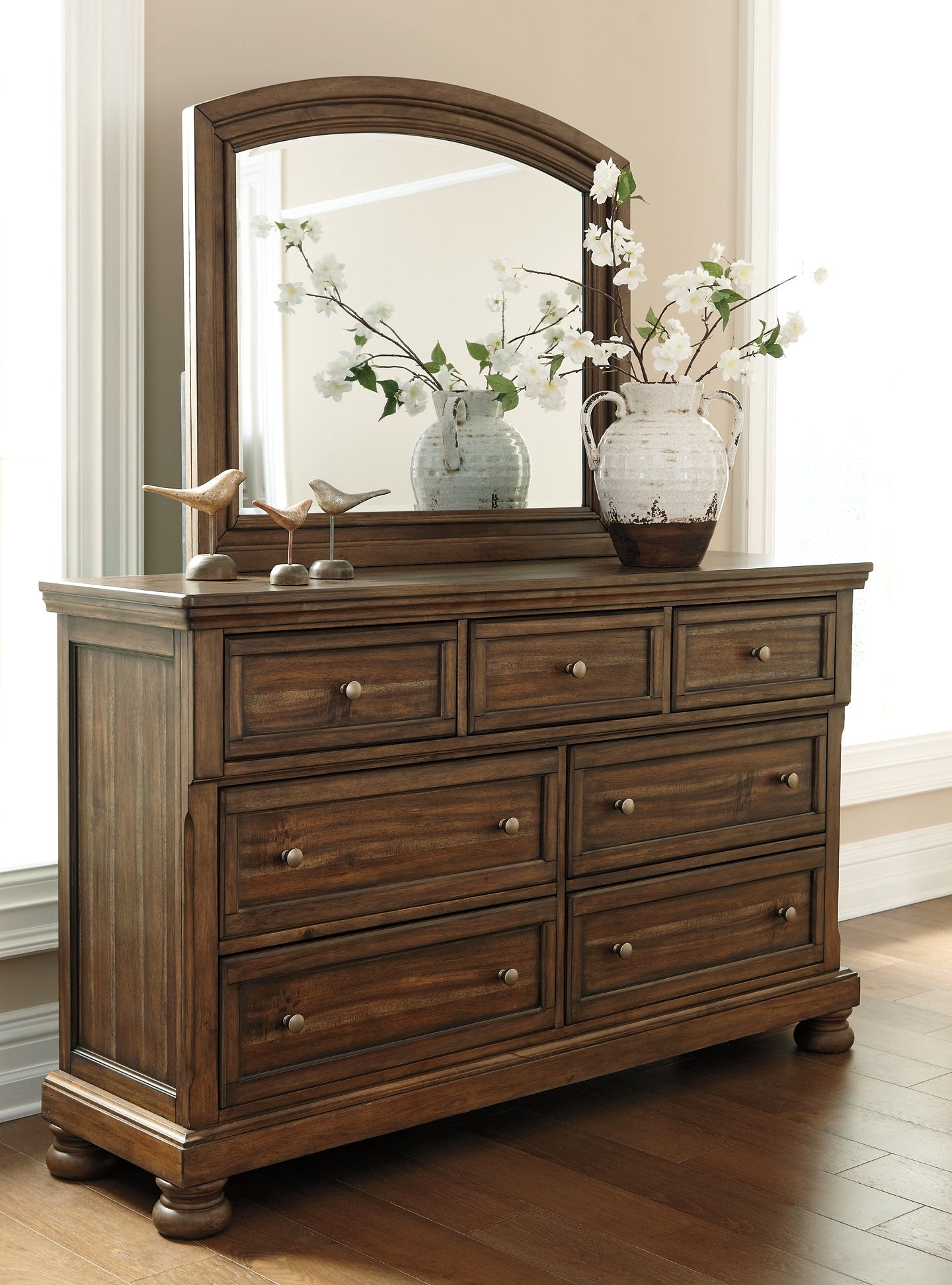Flynnter Dresser and Mirror - Romeo & Juliet Furniture (Warren,MI)