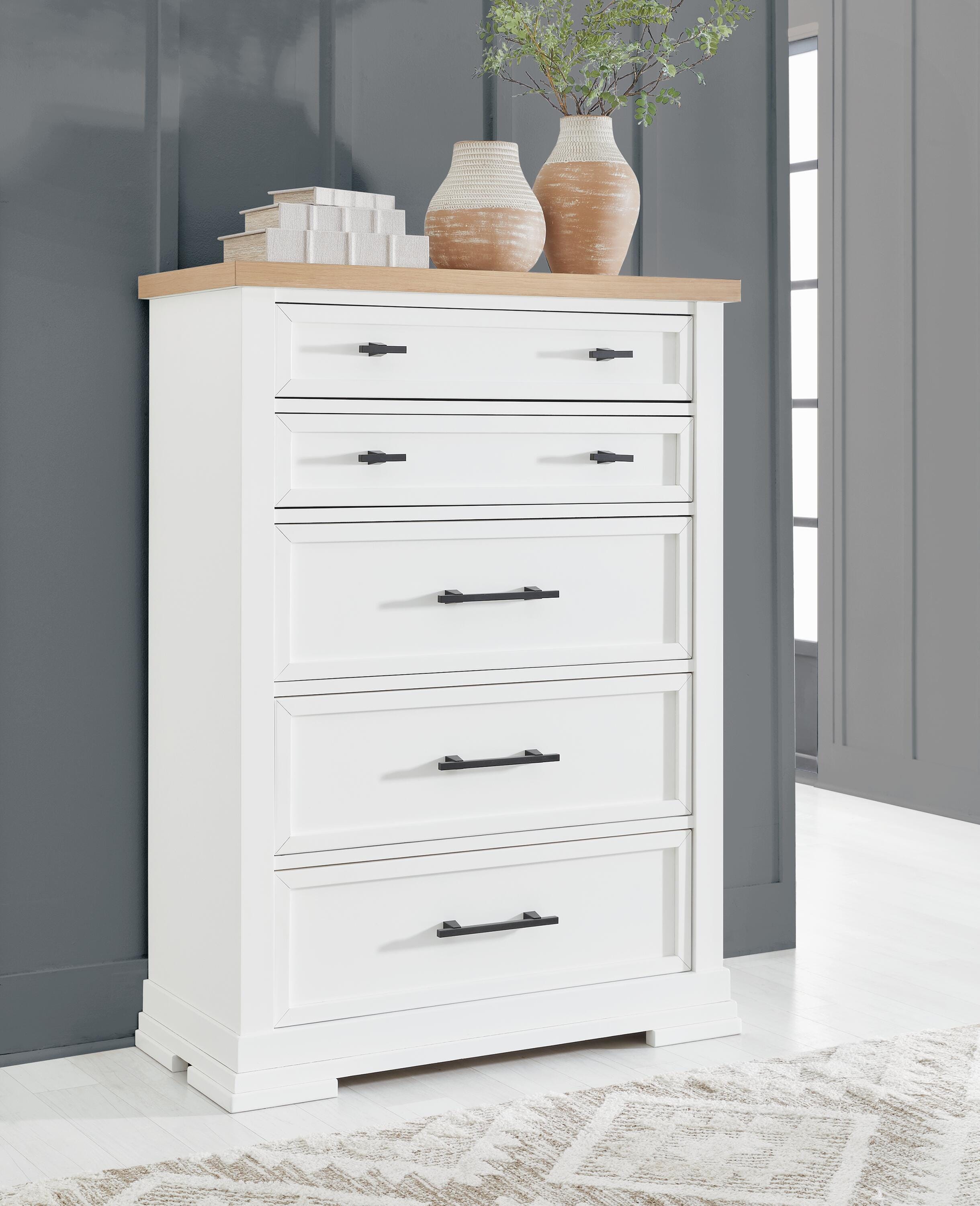 Ashbryn Chest of Drawers - Romeo & Juliet Furniture (Warren,MI)