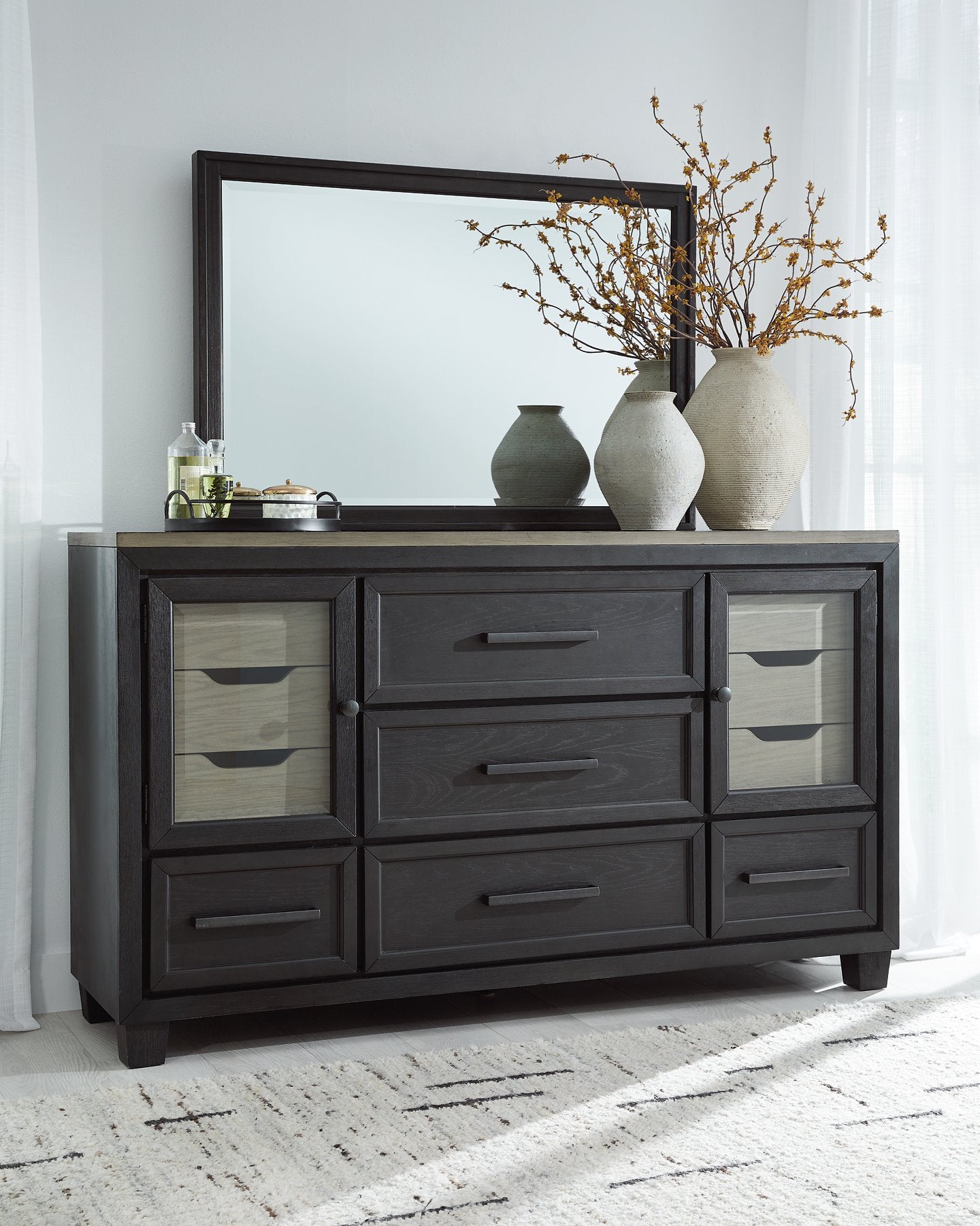 Foyland Dresser and Mirror - Romeo & Juliet Furniture (Warren,MI)