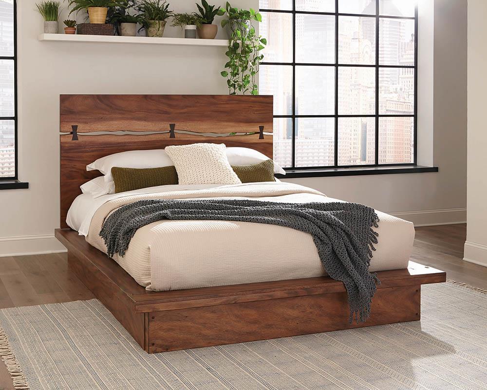 Winslow Eastern King Bed Smokey Walnut and Coffee Bean - Romeo & Juliet Furniture (Warren,MI)