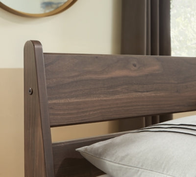 Calverson Bed - Romeo & Juliet Furniture (Warren,MI)