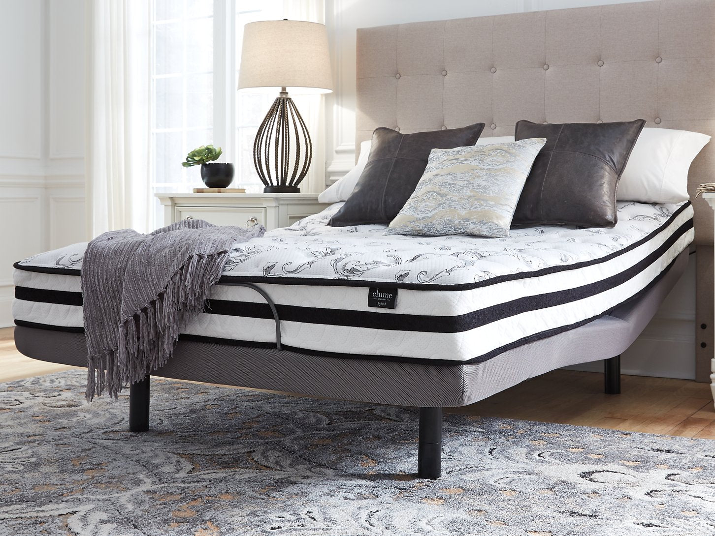 8 Inch Chime Innerspring Mattress Set - Romeo & Juliet Furniture (Warren,MI)