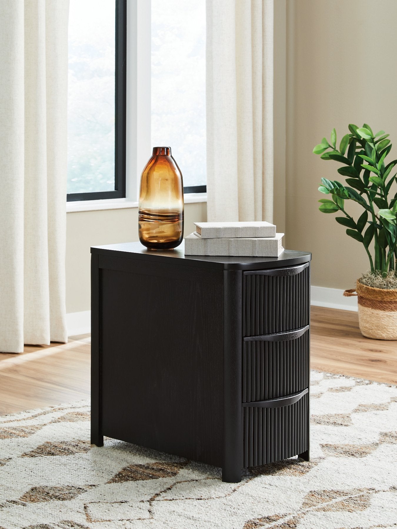 Camdill Chairside End Table - Romeo & Juliet Furniture (Warren,MI)