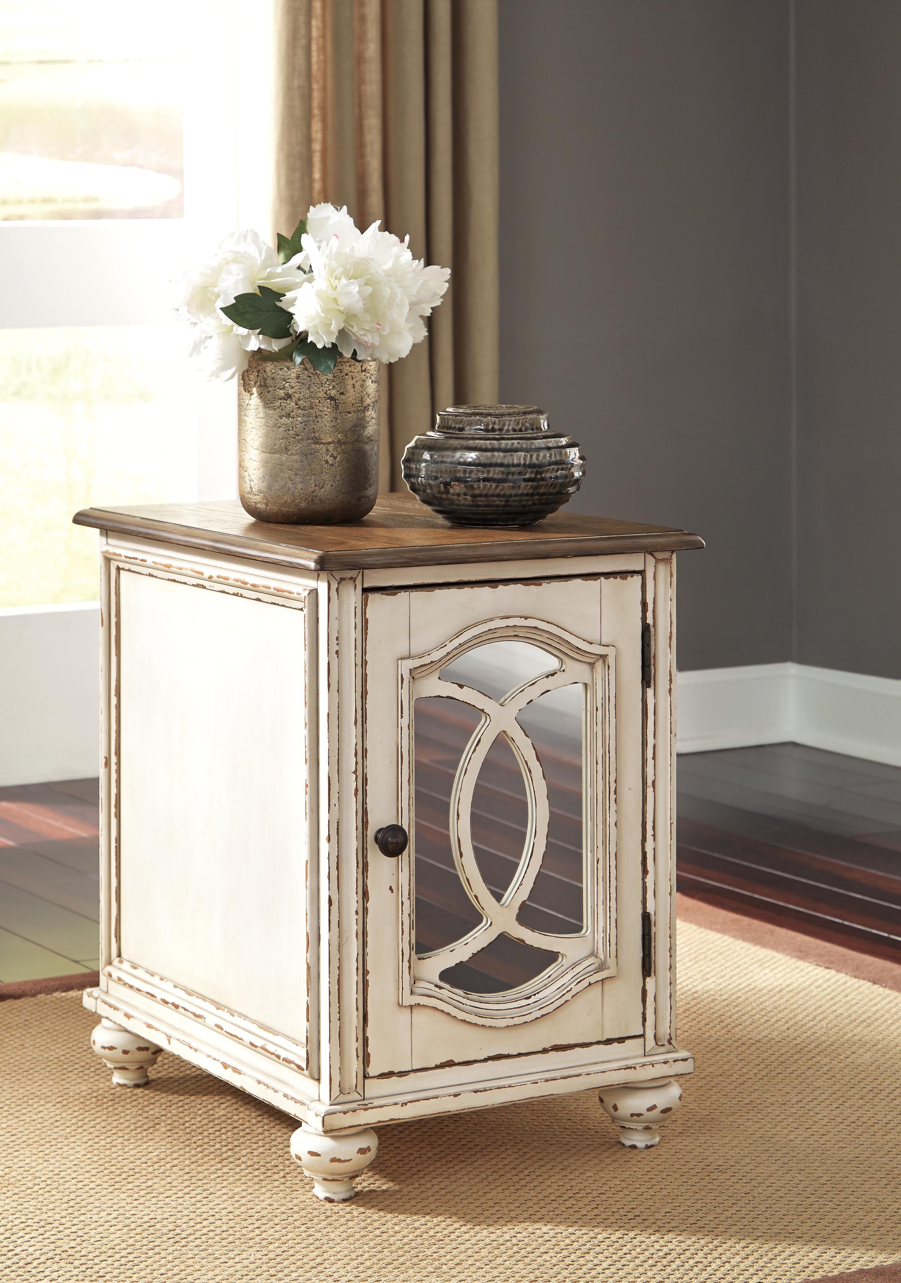 Realyn End Table Set - Romeo & Juliet Furniture (Warren,MI)