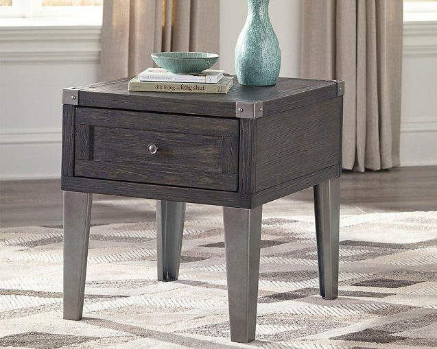 Todoe End Table with USB Ports & Outlets - Romeo & Juliet Furniture (Warren,MI)