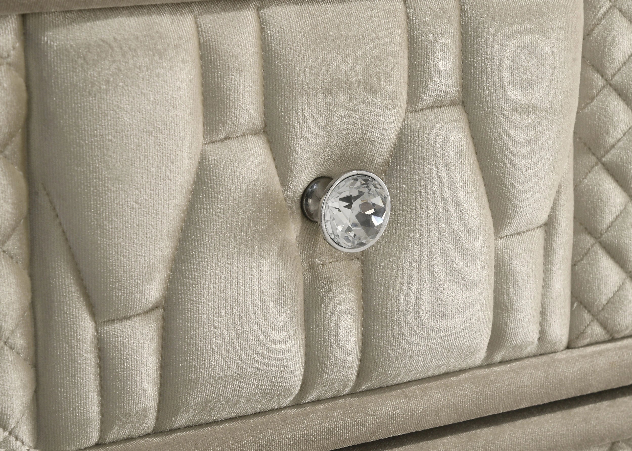 Lorient Bedroom Set